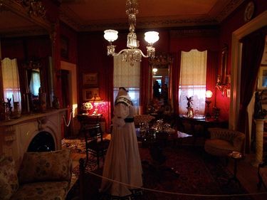 Visitor's Guide: Spadina House Museum in Toronto