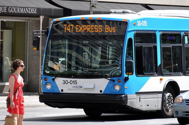 Montreal Airport Express Bus