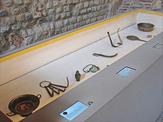 Ancient body care exhibits at the Cluny