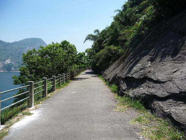 Pista Cláudio Coutinho Walking Trail