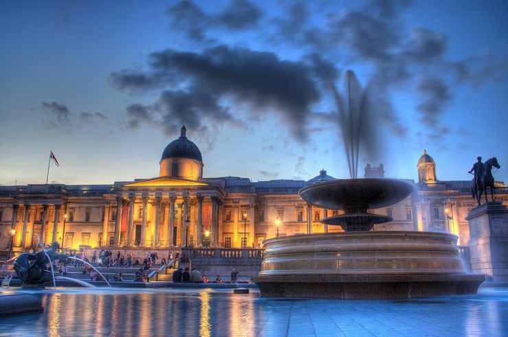 Entrance to the National Gallery at dusk