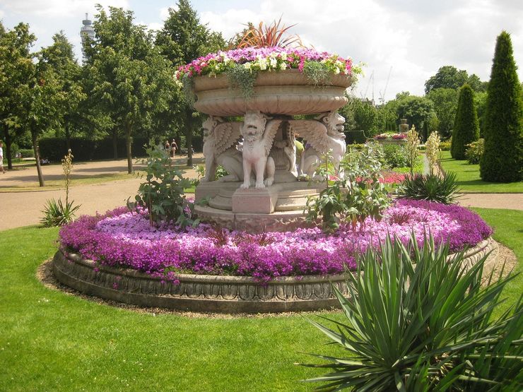 Beautiful Flower Beds and Sculptures in Regent's Park