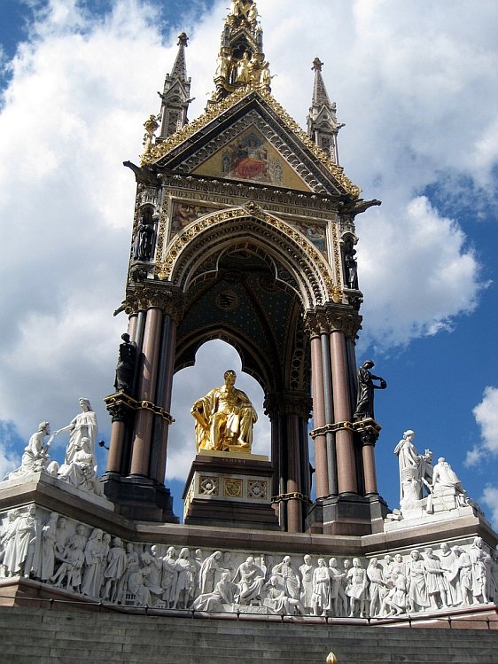 The Spectacular Prince Albert Memorial Watches over the Gardens 