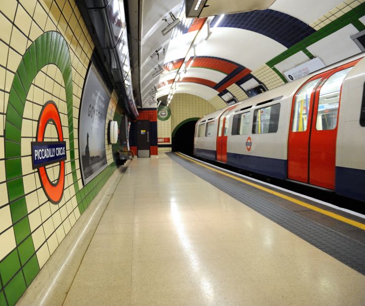 London Tube Train stopped in Picadilly Station