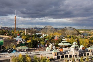 a view of La Ronde from above the park entrance