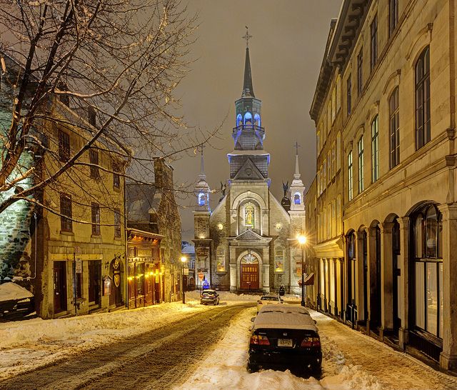 Beautiful picture of Notre-Dame-de-Bon-Secours at night