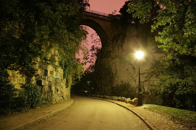 Beautiful Parc des Buttes-Chaumont at dusk