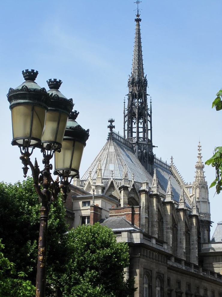 Visitor's Guide to Sainte Chapelle; Address, Map