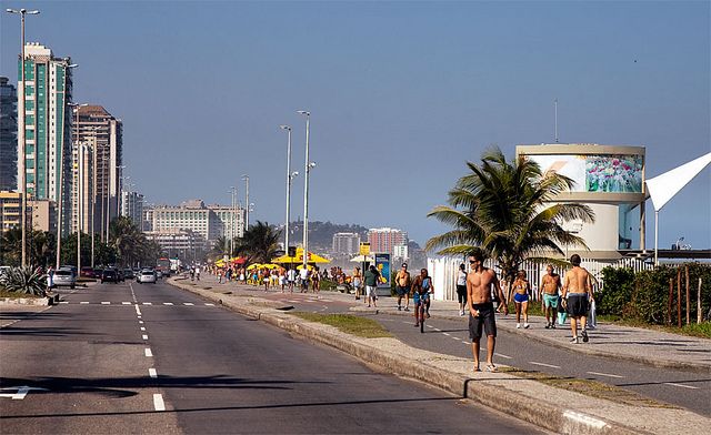 Avenida Lucio Costa in Barra da Tijuca