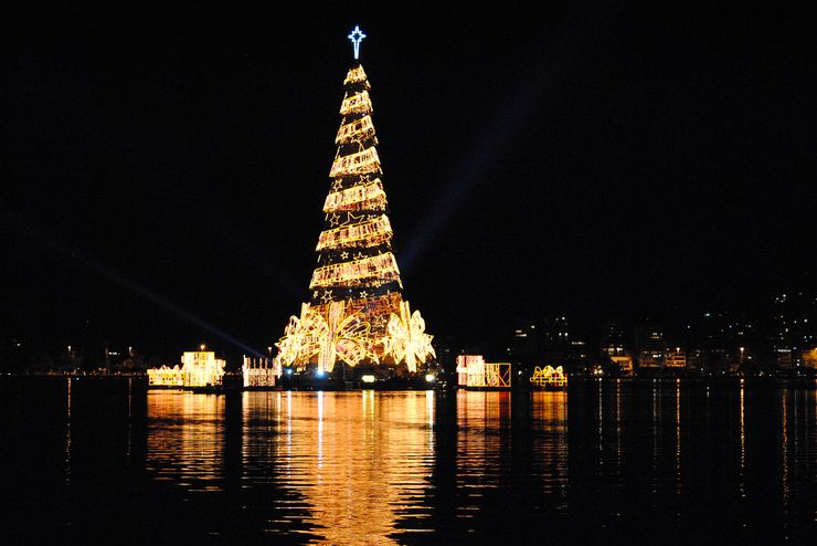 The famous Rodrigo de Freitas Lagoon Christmas Tree