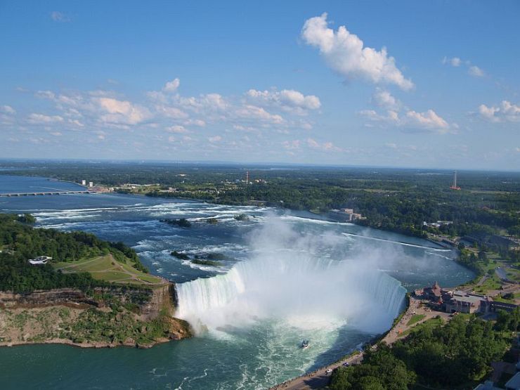 Canadian Horseshoe Falls viewed from Skylon Tower