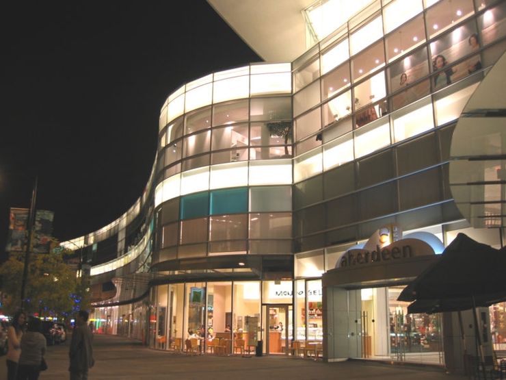 Aberdeen Centre Mall at night