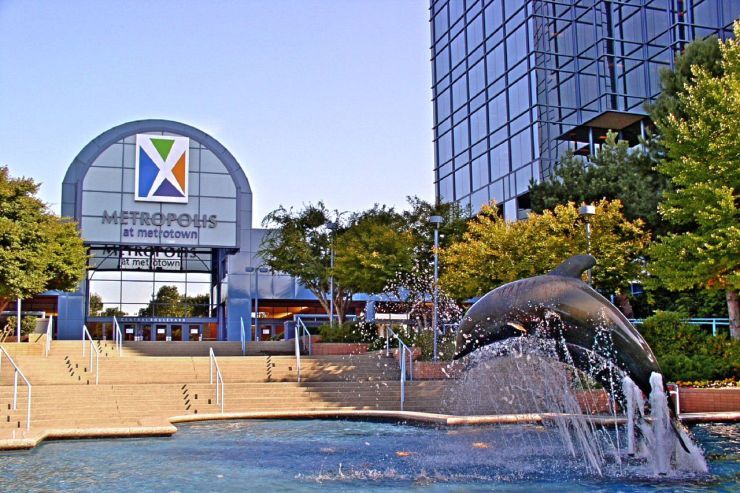 Entrance to Metropolis at Metrotown