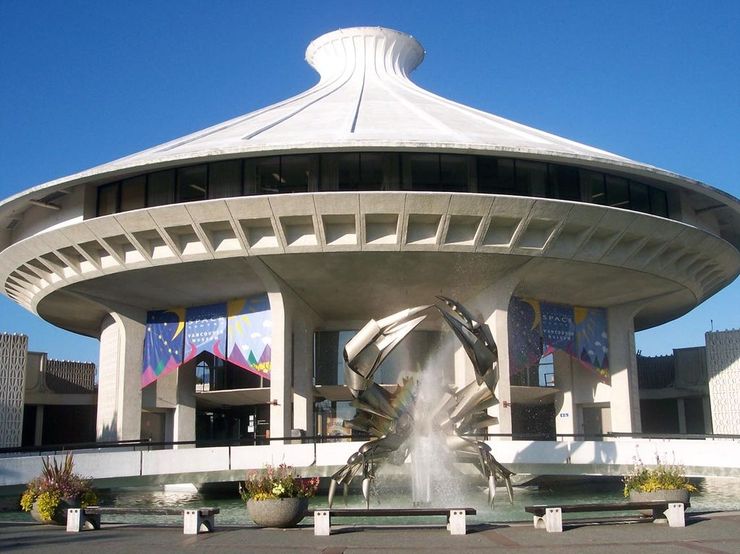 HR McMillan Space Centre (Planetarium) and Museum of Vancouver located in Vanier Park